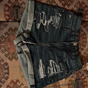 ***American Eagle Outfitters Curvy Hi-Rise Women’s Denim Shorts***